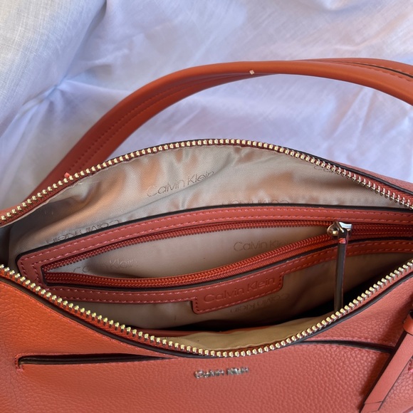 Calvin Klein handbag - Picture 9 of 12